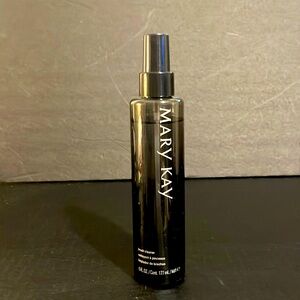 New Mary Kay Brush Cleaner